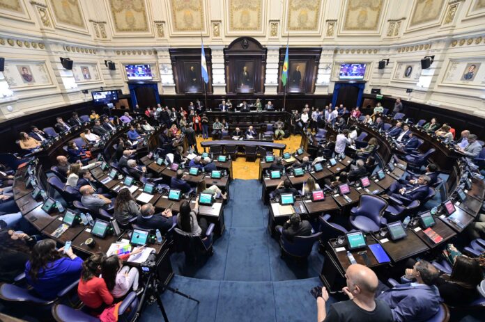 DIPUTADOS-PBA-696x463