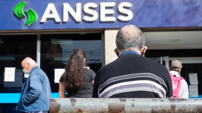 ANSES-jubilados-696x392