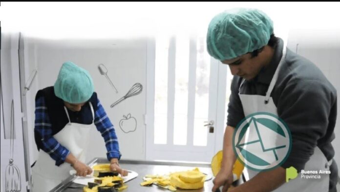 peon de cocina