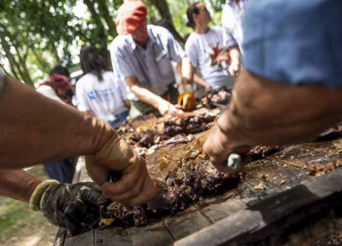 LAS FLORES - Fiesta del Cordero Deshuesado