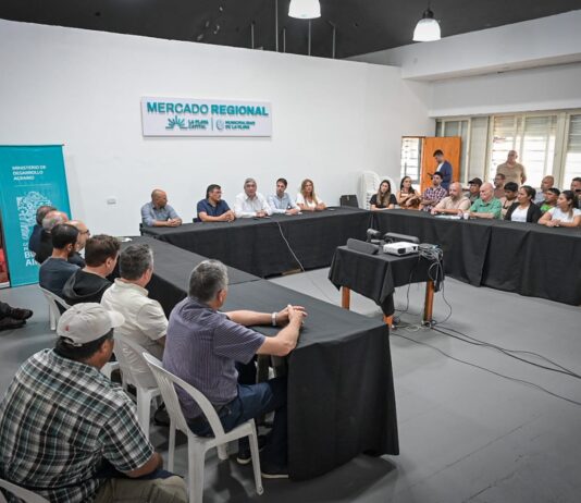 Javier Rodríguez encabezó una nueva reunión de la Mesa Provincial de Mercados Mayoristas Frutihortícolas