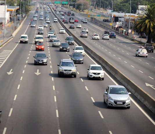 Ya se pueden denunciar por WhatsApp conductas peligrosas al volante: cómo funciona el sistema
