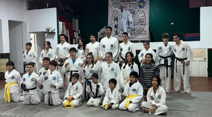 Nuevos promovidos en la Academia de Taekwondo
