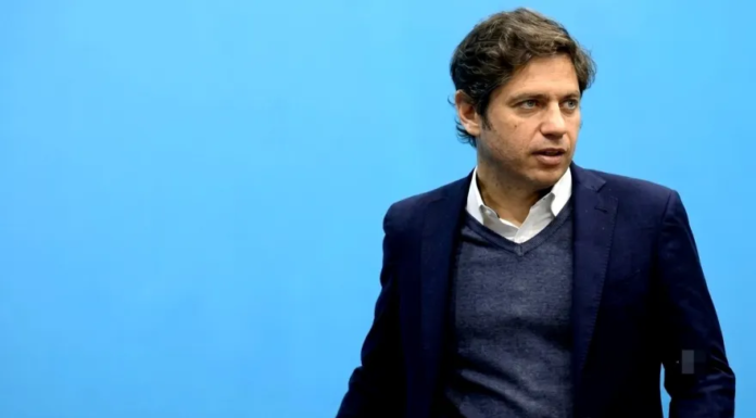 Kicillof habilita ascensos y premia a miles de estatales bonaerenses