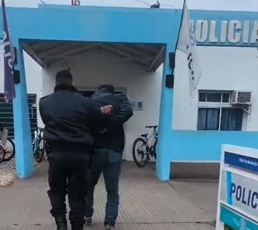 Detienen a un hombre por robo