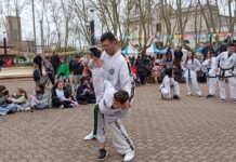 Exhibición de taekwondo en Plaza de Mayo