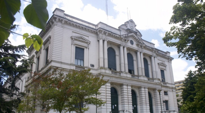 Deudas, cuotas y embargos: el proyecto para aliviar a familias endeudadas con el Banco Provincia