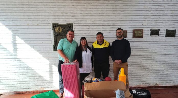 Lombardo gestionó nuevo material deportivo para la Escuela N° 1